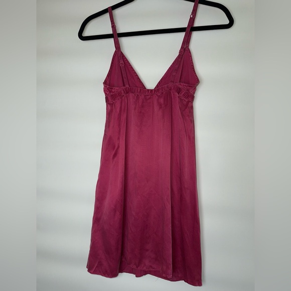 Victoria Secret Vintage 100% Silk Slip Dress Pink Coquette Y2K Fairycore
- XS - Picture 7 of 8